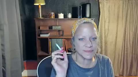 DeniseDavid online show from May 20, 2:19 am