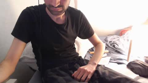 berceuse111 online show from April 8, 11:35 am