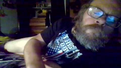 Snapshot of bergeeric1970 chatting on October 27, 2:11 am bergeeric1970 online show from October 27, 2:11 am