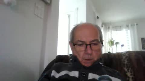 bernard1102 online show from December 17, 2:13 pm