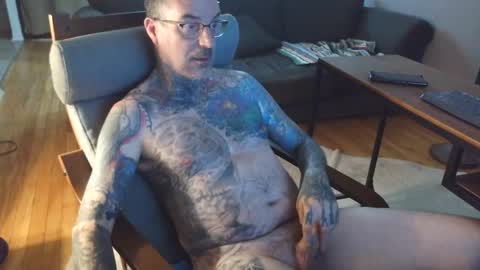 Snapshot of bernhard666 chatting on October 9, 9:42 pm bernhard666 online show from October 9, 9:42 pm