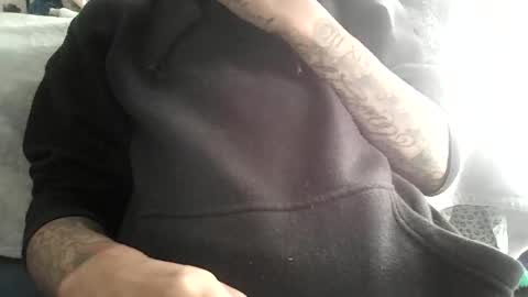 ToxicPipe757 online show from November 17, 1:57 pm