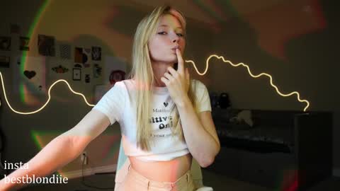 Chloe Next stream on Friday online show from January 26, 8:34 pm