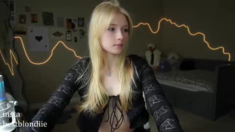 Chloe Next stream on Friday online show from March 2, 5:47 pm