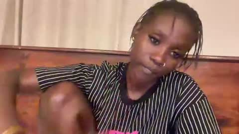 Adah online show from June 21, 8:59 pm