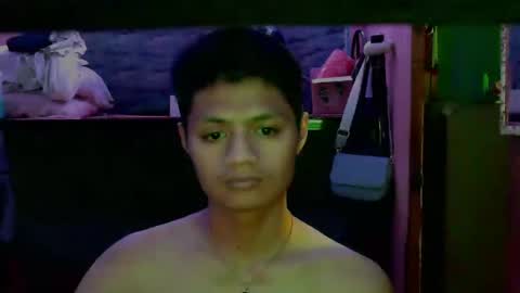 bhillrhey121103 online show from January 6, 8:35 am