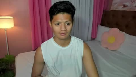 bhillrhey121103 online show from April 17, 10:12 pm