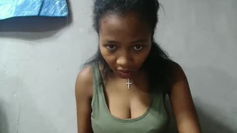bienvenue987832 online show from May 6, 2:23 pm