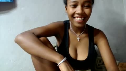 bienvenue987832 online show from May 22, 3:41 pm
