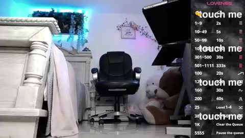 Lava online show from February 25, 8:42 pm