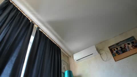 mom online show from February 17, 3:16 am