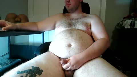 Bennie Big Bear online show from July 2, 2:20 am