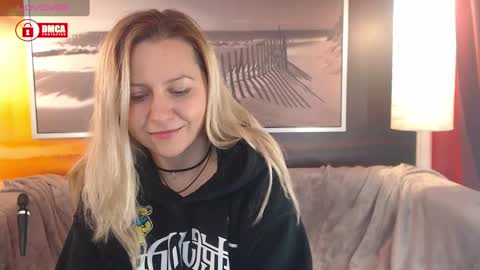 BigBoobsArri online show from December 22, 8:14 pm