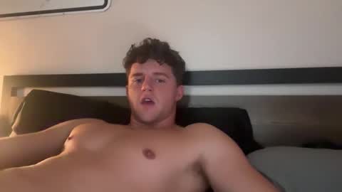 bigbootyburger1 online show from April 12, 3:32 am