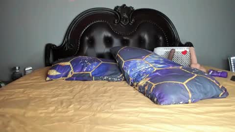 bigbuttsarena online show from October 27, 6:35 am