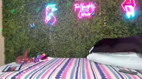 bigbuttsarena online show from February 3, 9:13 am