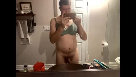 Snapshot of bigcam3cummins chatting on December 26, 2:12 am bigcam3cummins online show from December 26, 2:12 am