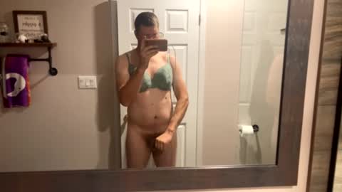 Snapshot of bigcam3cummins chatting on December 14, 2:22 am bigcam3cummins online show from December 14, 2:22 am