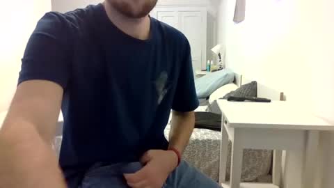 Snapshot of biggbaguette1 chatting on September 25, 1:29 pm biggbaguette1 online show from September 25, 1:29 pm
