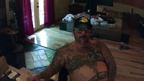 biggdaddy4206913 online show from May 12, 5:00 pm