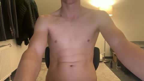 bigleor online show from February 15, 6:50 pm