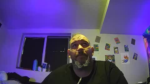 Snapshot of bigman42of0rlife chatting on October 25, 12:11 am bigman42of0rlife online show from October 25, 12:11 am