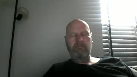 bigmike3339 online show from March 11, 8:17 am