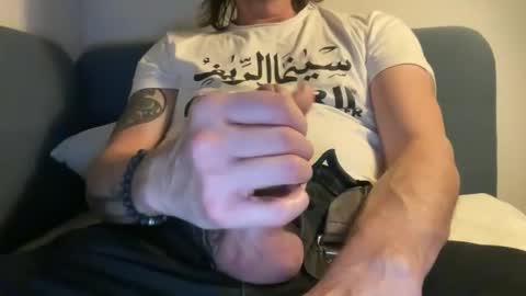 bigred_25 online show from November 9, 7:16 pm