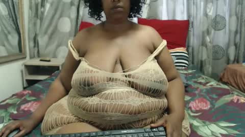 bigsuperbutt online show from February 22, 8:29 am