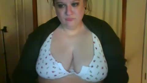 Lady of the WHEEL online show from November 21, 5:05 am