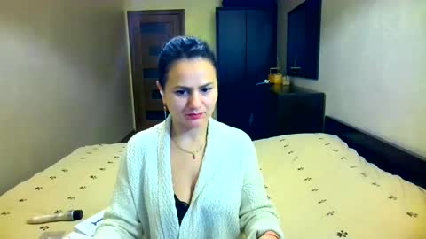 Snapshot of bililay chatting on October 19, 7:51 pm DOM NIKA online show from October 19, 7:51 pm