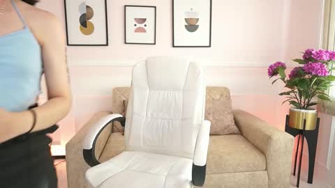 billiebrownn online show from November 21, 8:40 pm