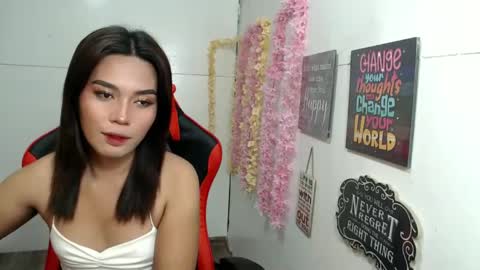 Snapshot of binimika chatting on March 2, 5:14 pm BINI MIKA online show from March 2, 5:14 pm