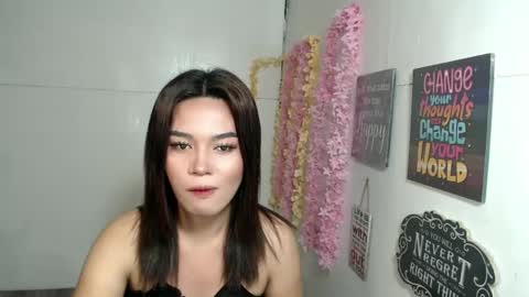 Snapshot of binimika chatting on March 2, 12:20 am BINI MIKA online show from March 2, 12:20 am