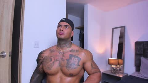 dariux john online show from December 4, 11:41 pm