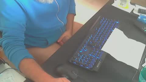 Snapshot of biparislove chatting on October 14, 9:23 am BigDick online show from October 14, 9:23 am