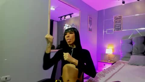  ..  .. online show from October 3, 4:10 am