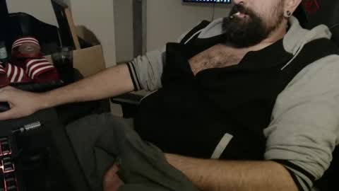 black_beard_slides online show from September 22, 9:19 pm