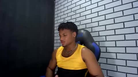 tu morenito online show from February 13, 2:04 am