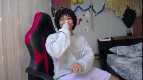 black_king_241 online show from January 16, 4:21 am