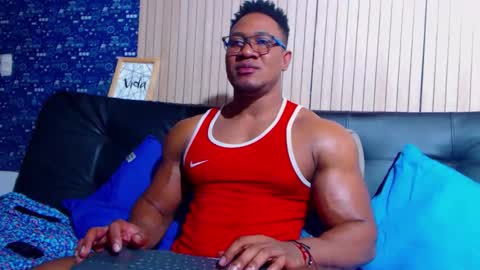 duglas online show from February 3, 8:13 pm