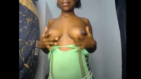 lela online show from May 2, 9:09 pm
