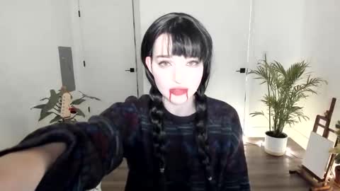 Ella online show from November 1, 5:39 am