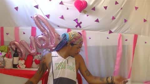 i am D.L online show from February 13, 7:21 pm