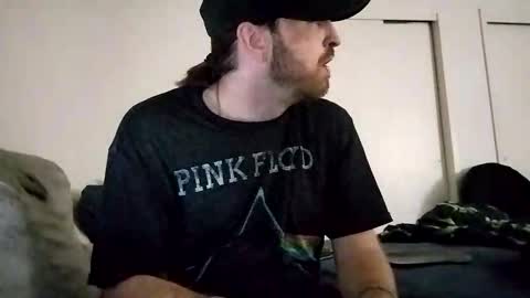 Snapshot of blahblam420 chatting on October 27, 8:47 am blahblam420 online show from October 27, 8:47 am