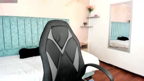 Blair  online show from February 12, 6:40 pm