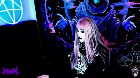   online show from March 8, 5:11 pm