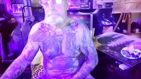 blindsurfer780299 online show from April 7, 5:20 am