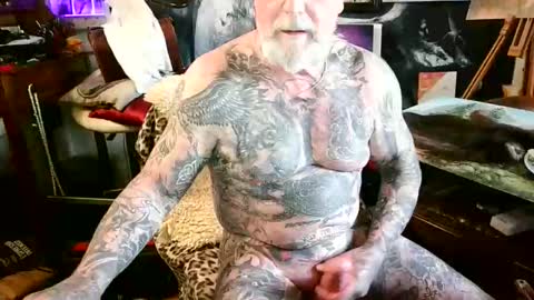 blindsurfer780299 online show from April 17, 9:00 am