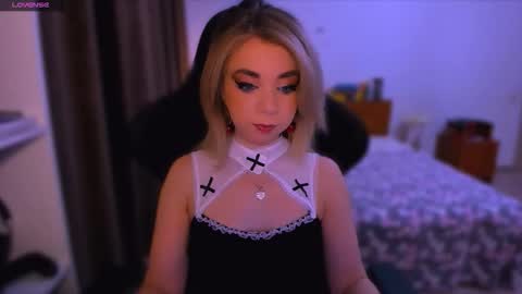 Nicole online show from November 20, 10:14 am